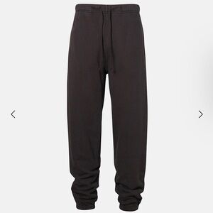 Elwood core joggers